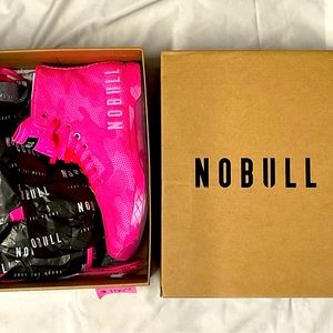 💓💓NOBULL HIGH-TOP NEON PINK TRAINER (WOMEN'S)Size 8 💲96